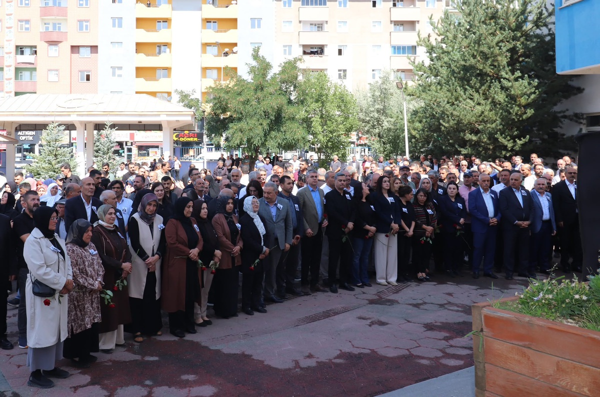 Ağrı Belediyesi Başkan Yardımcısı Memet Akkuş son yolculuğuna uğurlandı