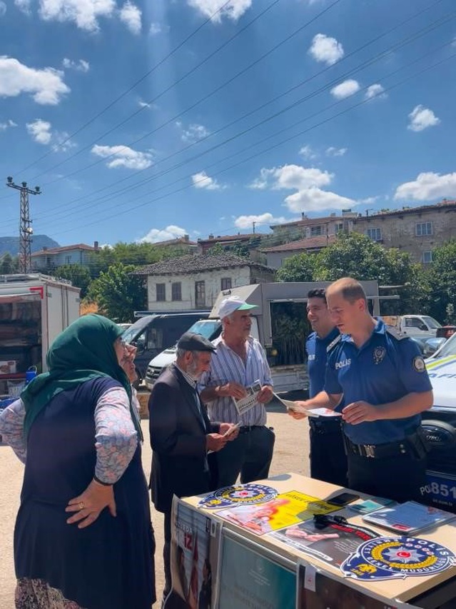 İnhisar'da vatandaşlara dolandırıcılık ve hırsızlığa karşı bilgilendirme yapıldı