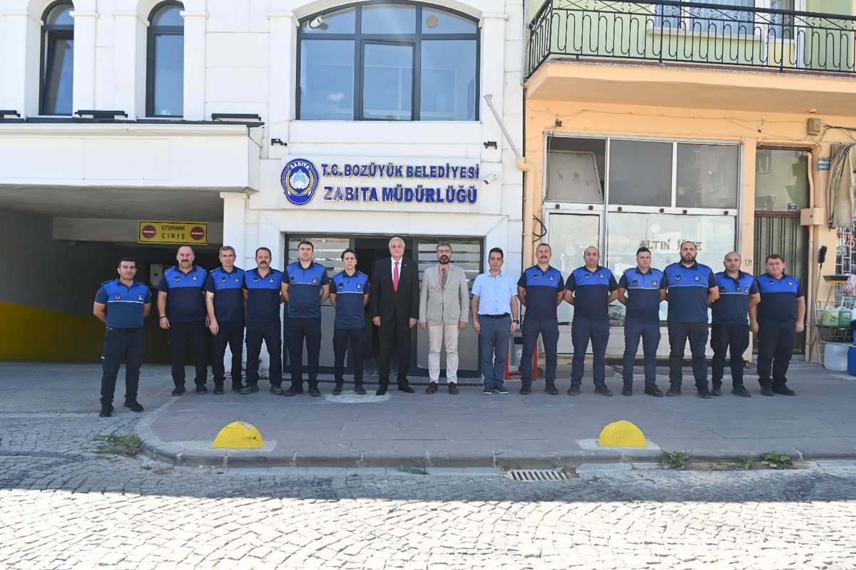 Bozüyük Belediye Başkanı Bakkalcıoğlu, Zabıta Haftası\'nda personeli kutladı