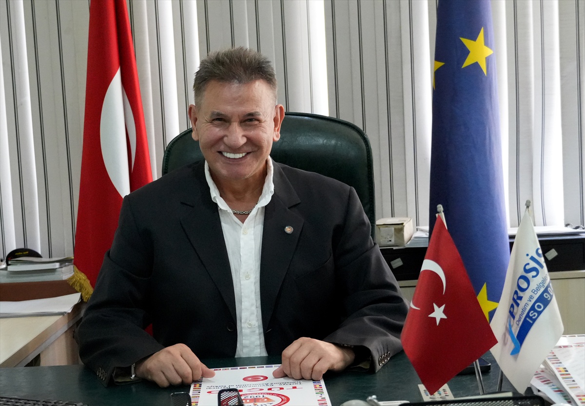Yapay Zeka Çevirmenliği Dönüştürüyor; Uzmanlar İnsanın Yerini Alamayacağını Söylüyor