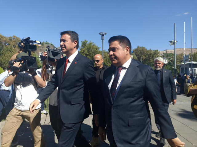 Davutoğlu şüpheli sıfatıyla adliyede