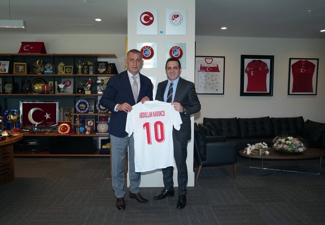 Dursun Özbek'ten, TFF Başkanı Hacıosmanoğlu'na ziyaret