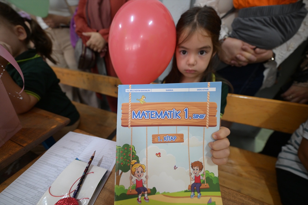 Öğrenciler ve veliler okullarda buluştu, 23 bin 182 öğrenci uyum haftasına katıldı