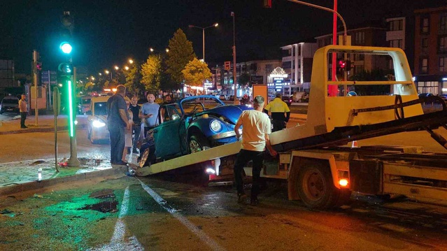 Düzce Bahçeşehir bağlantı yolundaki kazada 3 kişi yaralandı