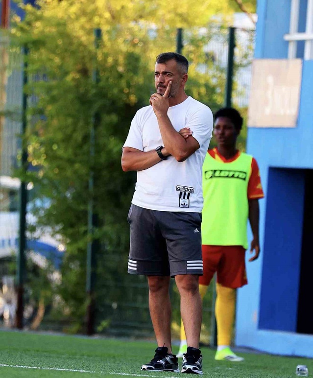 Kayseri Kadın Futbol Kulübü Teknik Direktörü Karakaya, 1207 Antalyaspor beraberliğinden memnun