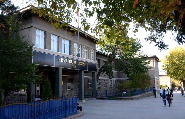 Erzurum'da eğitim verilerine göre lise mezunları 162 bin kişi ile ilk sırada yer alıyor