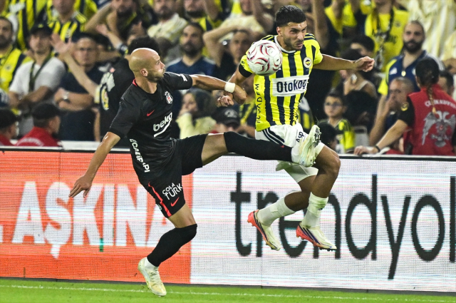 Fenerbahçe'de sezon başında ''Gitsin'' denilen 3 yıldız isim, takımın en iyisi oldu