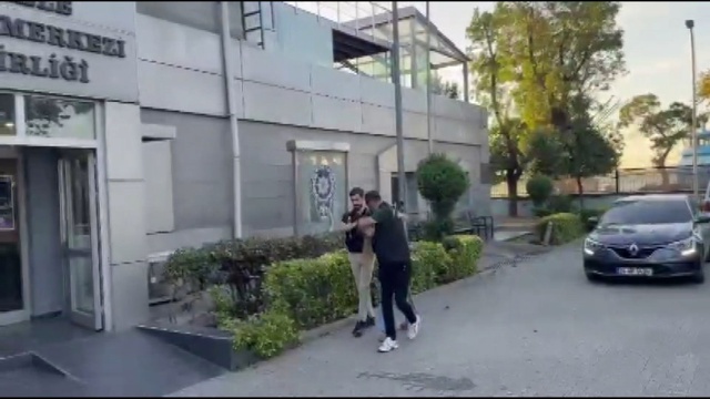 8 yıldır firariydi! Kadın kılığında yakalandı