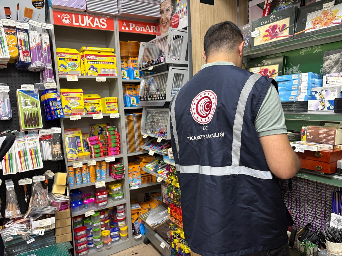 İstanbul\'da kırtasiye denetiminde 251 üründe fiyat uyuşmazlığı tespit edildi