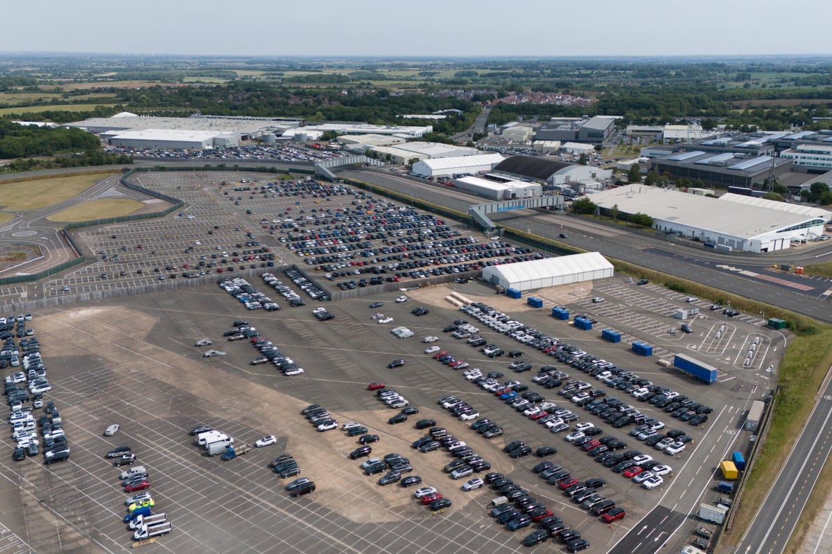 Jaguar Land Rover 4 bin kişiyi işten çıkaracak