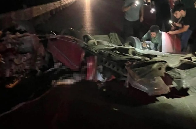 Konya'da feci kaza: 2 ölü, 1 yaralı