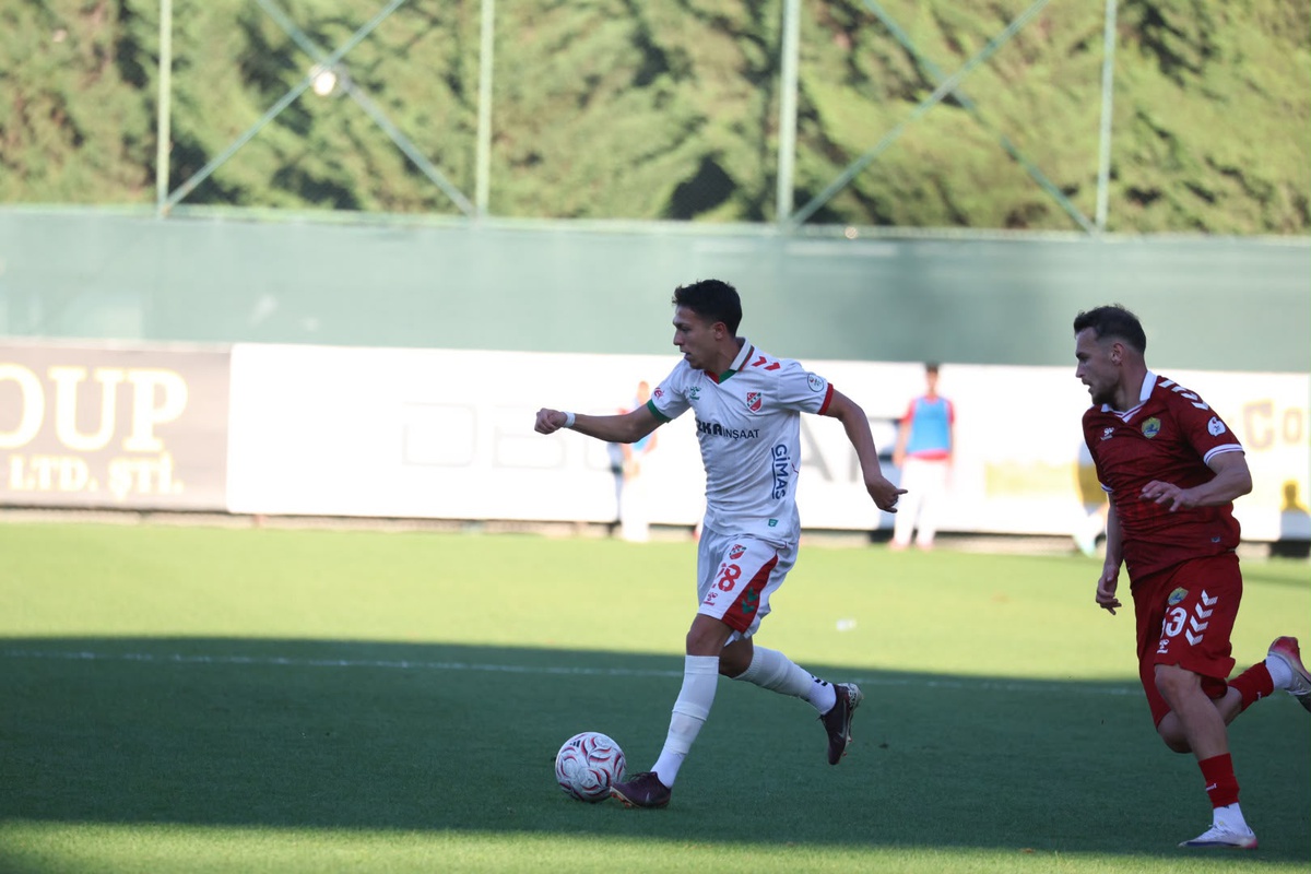 Karşıyaka, Etimesgut Belediyespor\'a 1-0 yenildi ve 5 yıl sonra lige mağlubiyetle başladı