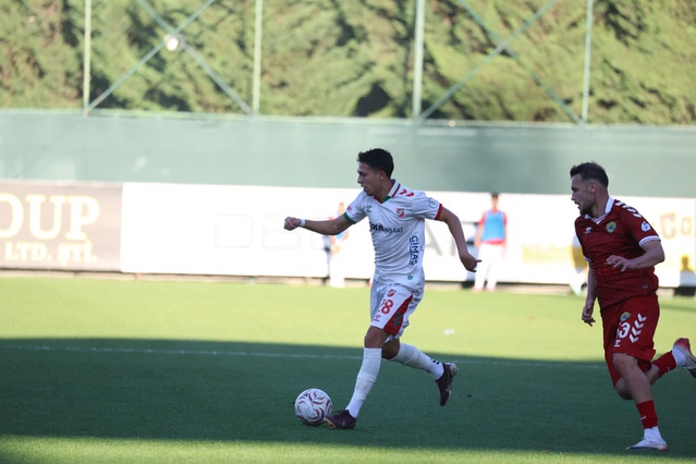 Karşıyaka, Etimesgut Belediyespor'a 1-0 yenildi ve 5 yıl sonra lige mağlubiyetle başladı