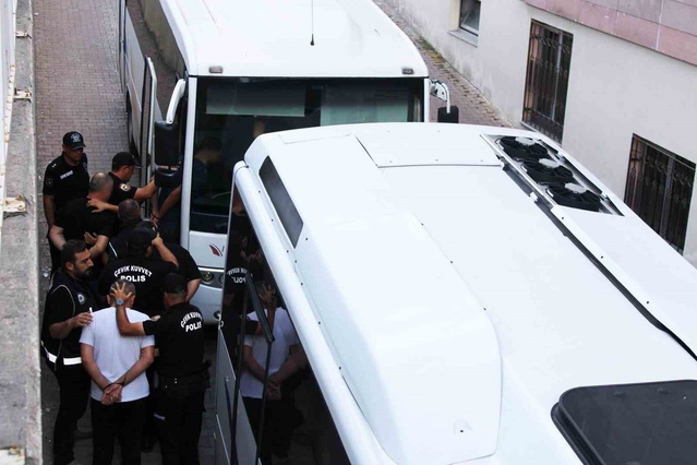 Kayseri'de Şirinler suç örgütü operasyonunda 32 şüpheli adliyeye sevk edildi