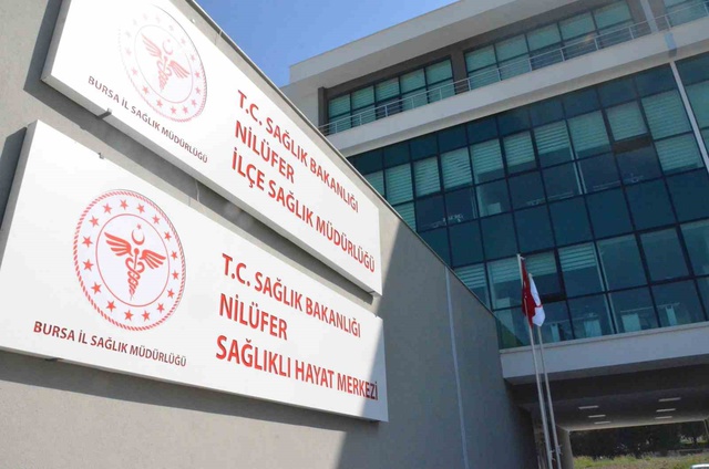 Giymek istediği kırmızı eteğe sığamayan 61 yaşındaki kadın 25 kilo verdi