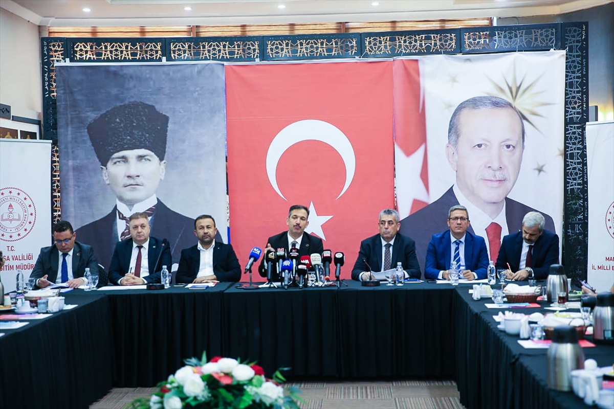 Manisa\'da 2026-2027 eğitim yılı için 270 bin öğrenci ders başı yaptı