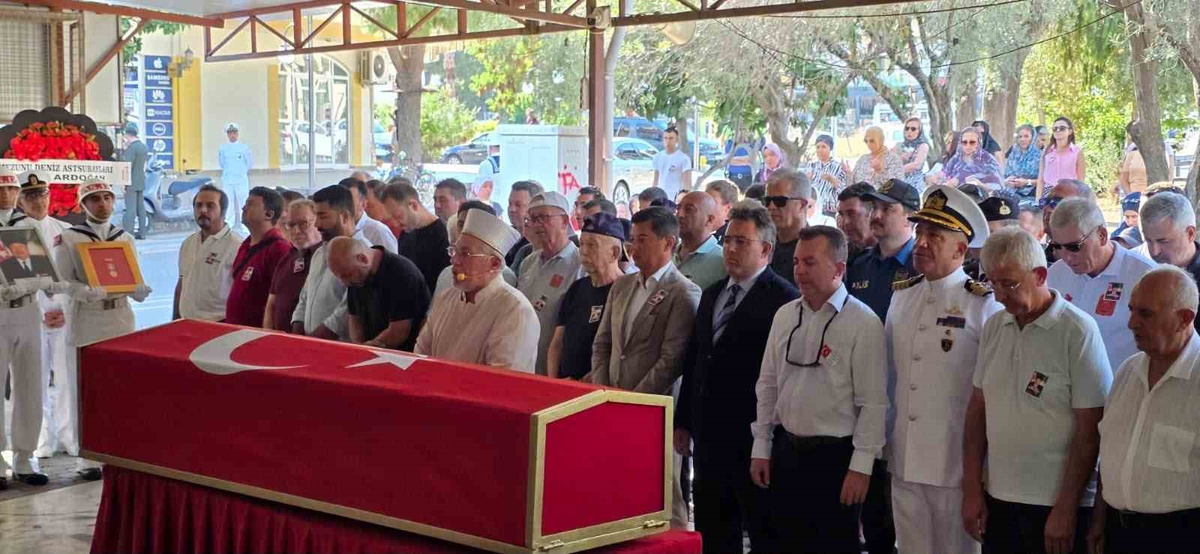 Marmaris\'te Kıbrıs Gazisi ve Emekli Astsubay Yusuf Yavuzer son yolculuğuna uğurlandı
