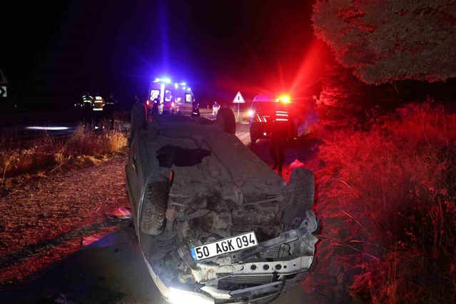 Nevşehir'de otomobil şarampole devrilip takla attı, 1'i ağır 5 kişi yaralandı