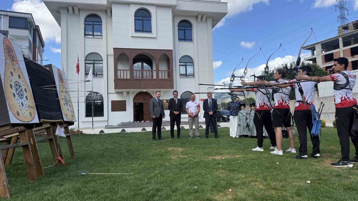 Tokat\'ta 16 okulda öğrenciler okçuluk eğitimi alacak