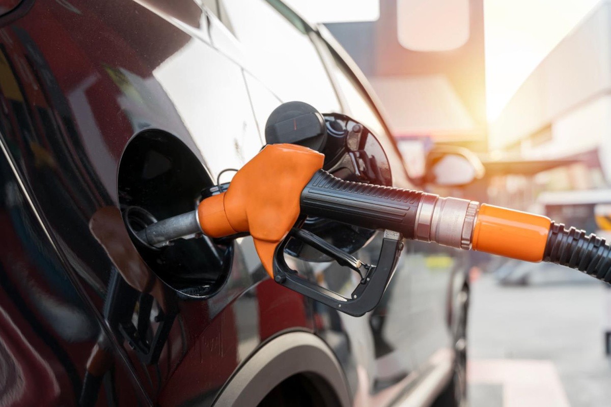 Petrol için 120 dolar uyarısı! Türkiye\'ye faturası ağır olabilir