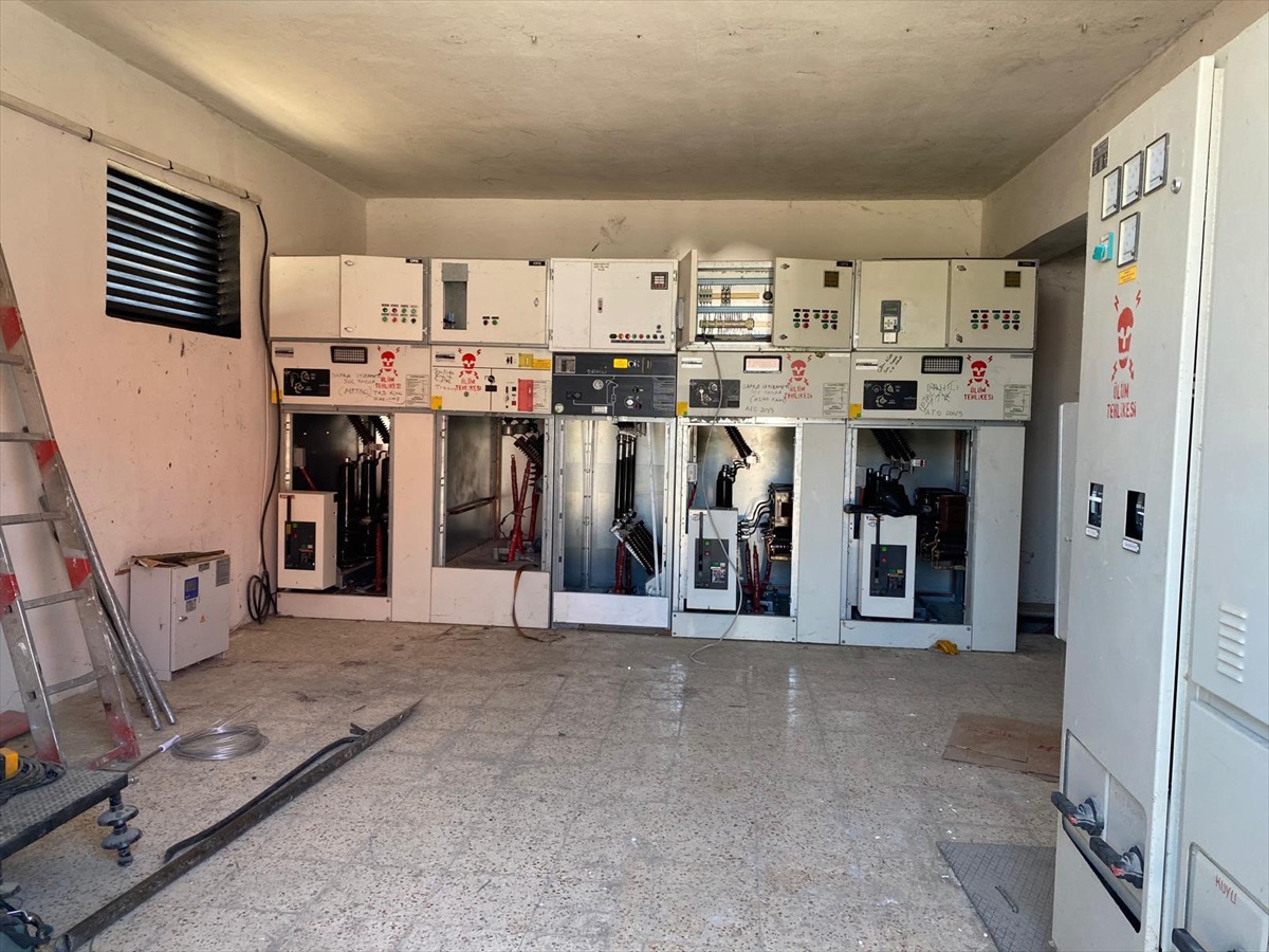 Samsun Bafra\'da trafo bakımı yapan işçi elektrik akımına kapılıp öldü