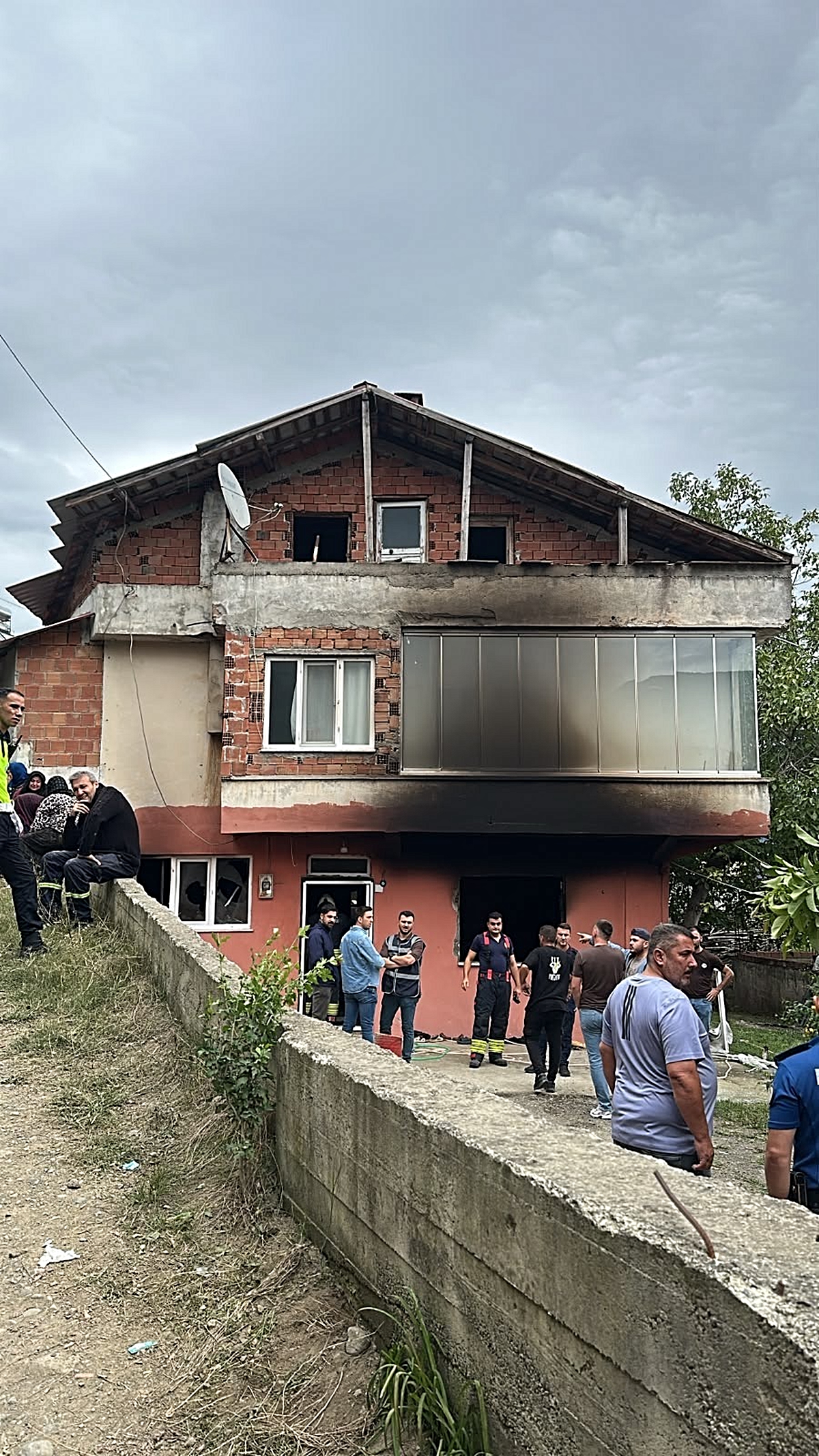 Samsun Ayvacık\'ta tek katlı evde çıkan yangında Semiha Yazıcı hayatını kaybetti