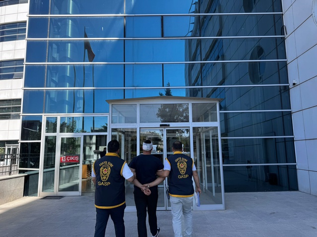 Adıyaman'da sevgilisini darbederken araya gireni bıçaklayan şüpheli tutuklandı
