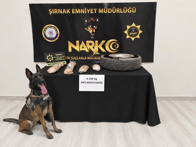 Cizre'de bagajdaki stepnenin içinde 4 kilo 350 gram metamfetamin ele geçirildi