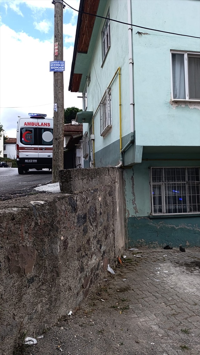 Tokat Niksar'da duvardan düşen Emre Yıldız hastanede hayatını kaybetti
