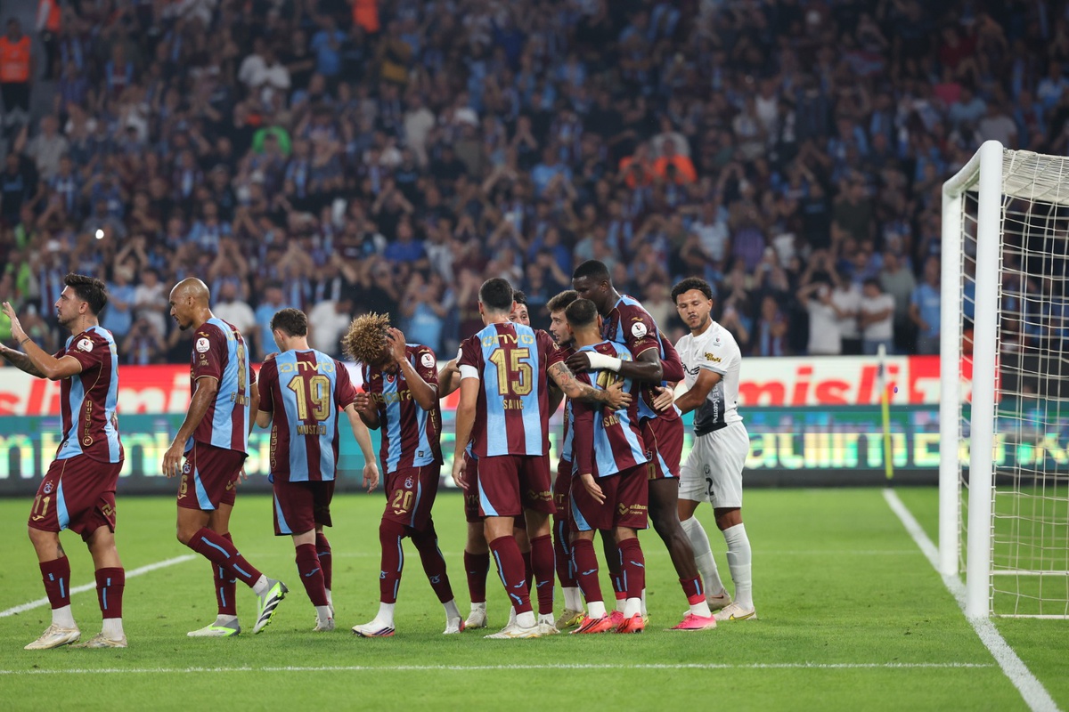 Trabzonspor, Gençlerbirliği'ni 5-0 yendi, 32 yıl sonra en farklı galibiyeti aldı