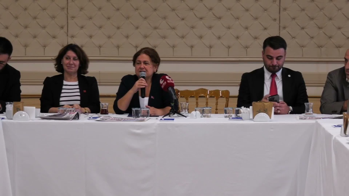 Üsküdar Belediyesi\'nde başkan vekilliği seçimi öncesi CHP ve YENİ Parti\'den birlik mesajı