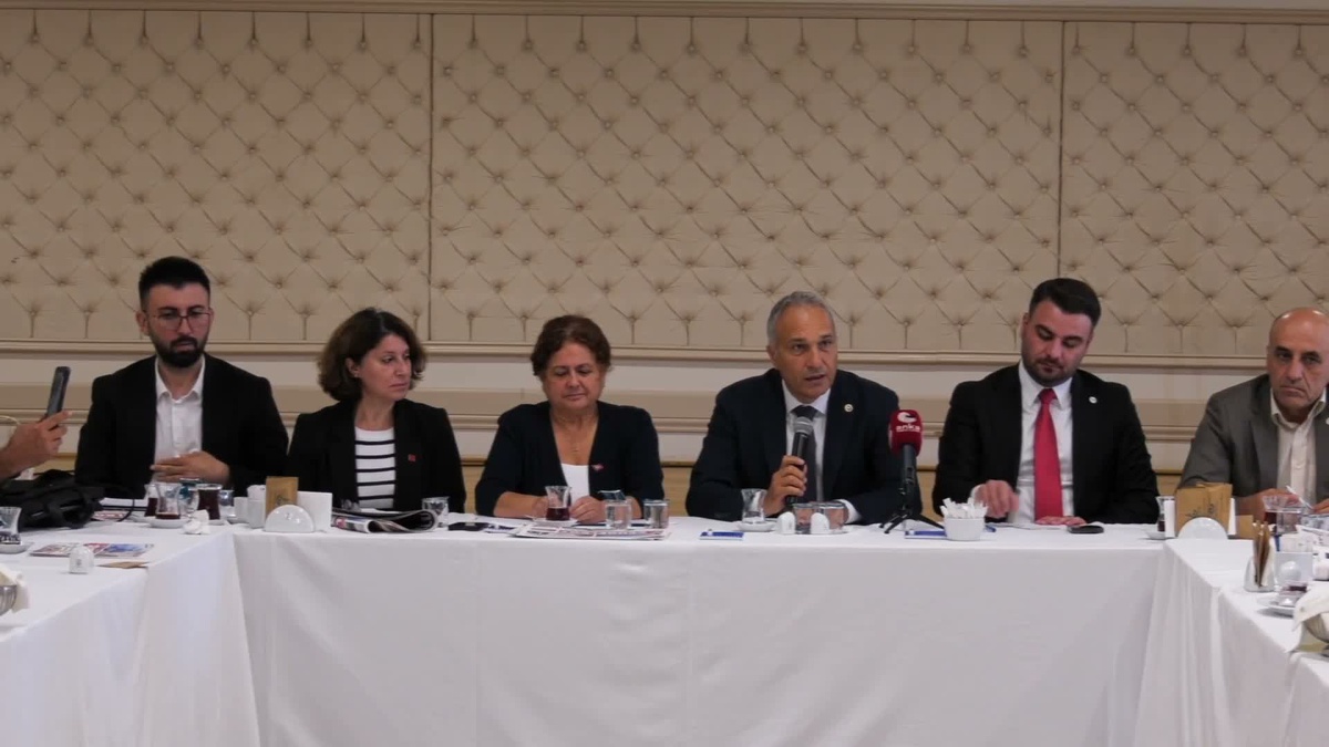YENİ Parti\'li Özçağdaş: "Üsküdar sizin yutabileceğiniz bir lokma değil, seçimler açık olarak yapılmak durumunda"
