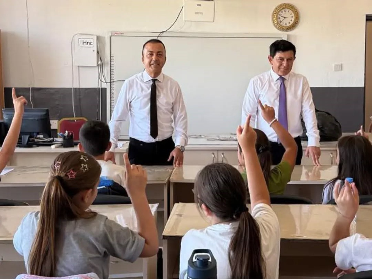 Yenipazar\'da Müdür Akyol, 5. sınıf öğrencileriyle uyum haftasında bir araya geldi