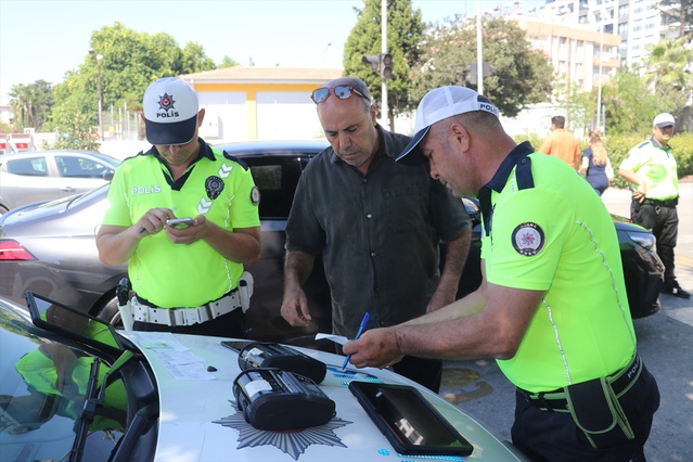 Adana Seyhan'da dron destekli trafik denetiminde 342 araç incelendi