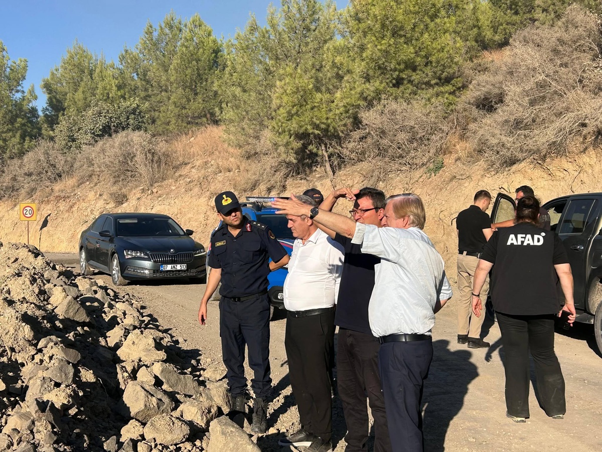Antalya Serik\'teki orman yangınında hasar tespit çalışmaları başladı; can kaybı yok