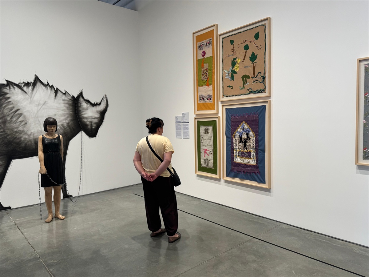 İstanbul Modern\'in 10. koleksiyon sergisi Aynı Mavinin Altında açıldı