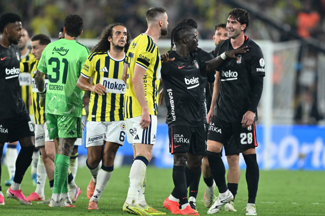 Aziz Yıldırım derbi sonrası tesislere inmiş: Bir daha böyle bir futbol görmek istemiyorum