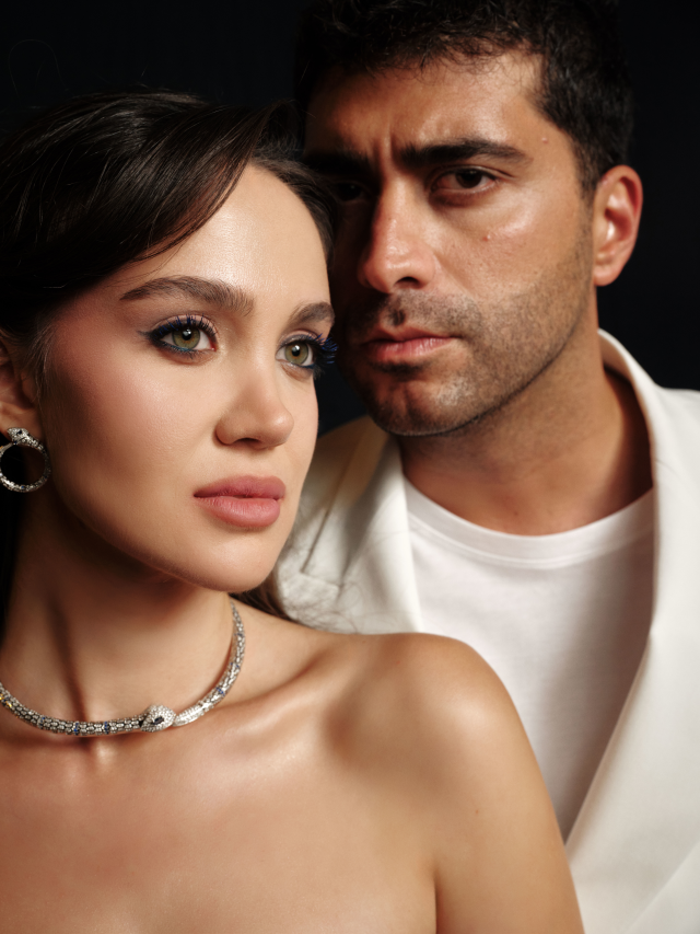 Bir Yanda Aşk, Bir Yanda <a class='keyword-sd' href='/haysiyet/' title='Haysiyet'>Haysiyet</a>