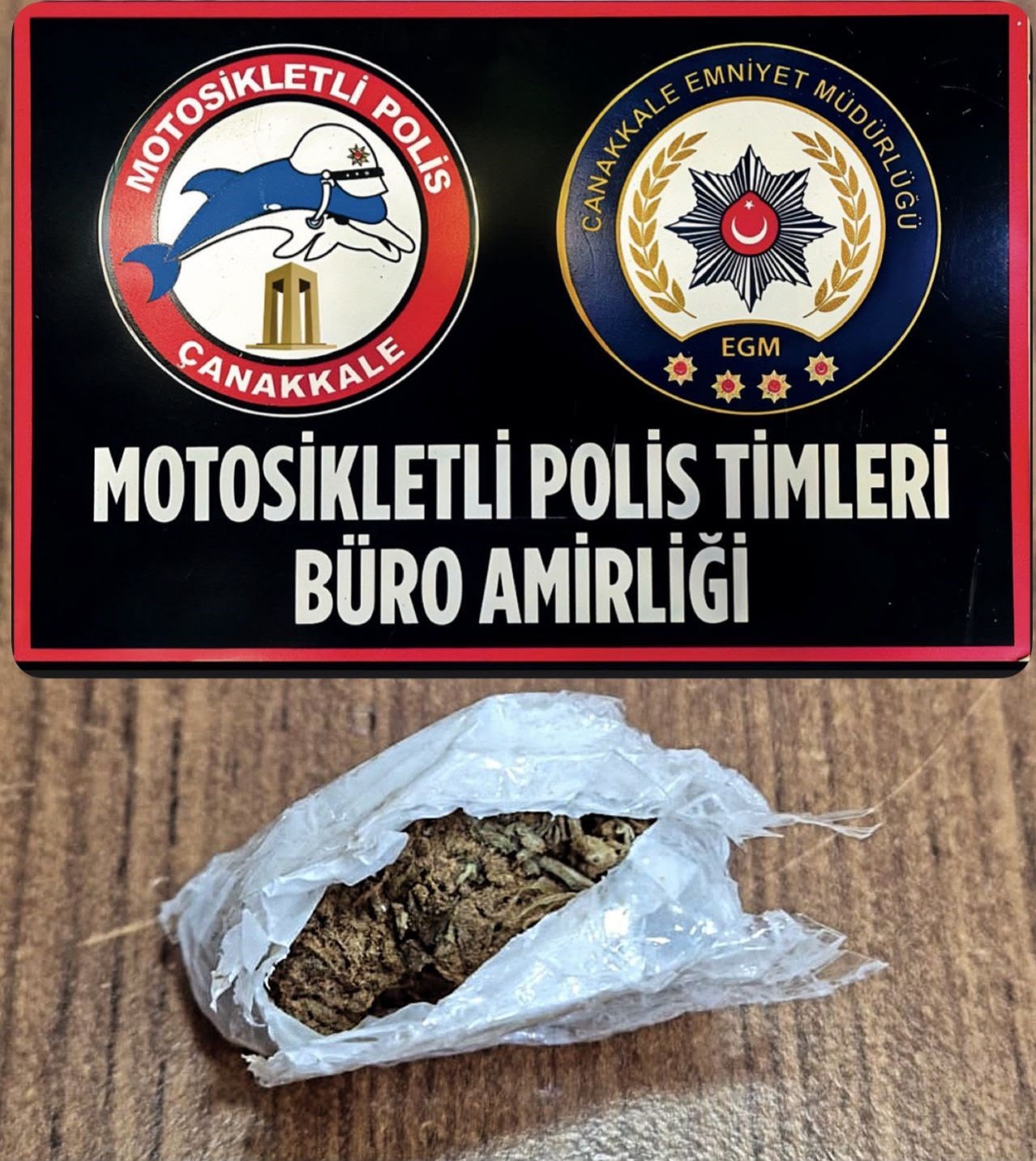 Çanakkale\'de huzur uygulamalarında çeşitli suçlardan 4 şüpheli tutuklandı
