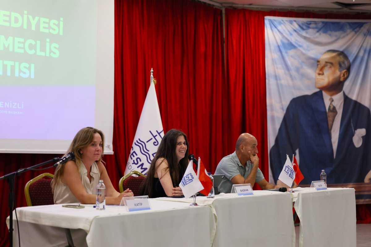 Çeşme Belediye Meclisi\'nde sokak hayvanları, yaşlılar ve öğrenciler için kararlar alındı