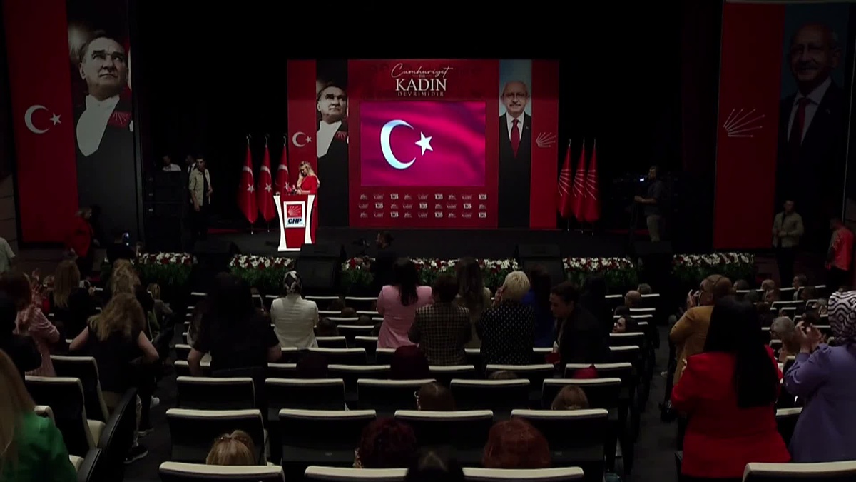 Ayten Gülsever: Kadın özgür değilse Cumhuriyet eksiktir