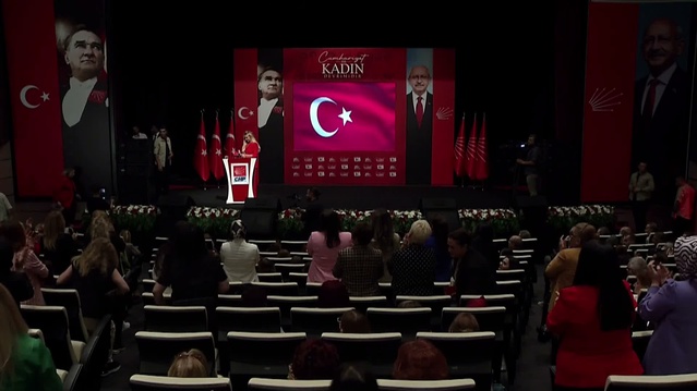 Ayten Gülsever: Kadın özgür değilse Cumhuriyet eksiktir