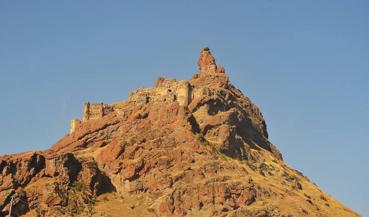 Dede Korkut hikayelerindeki Avnik Kalesi Erzurum\'da şenlikle turizme kazandırılacak