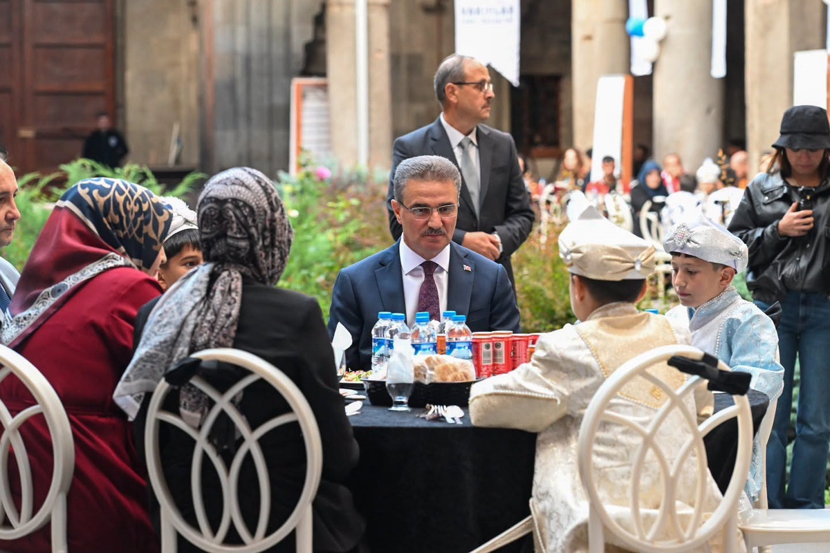 Erzurum\'da 529 yıllık vakıf geleneğiyle sünnet şöleni düzenlendi