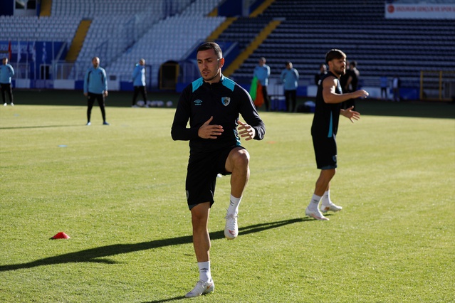 Erzurumspor FK, deplasmanda oynayacağı Beşiktaş maçının hazırlıklarına devam etti