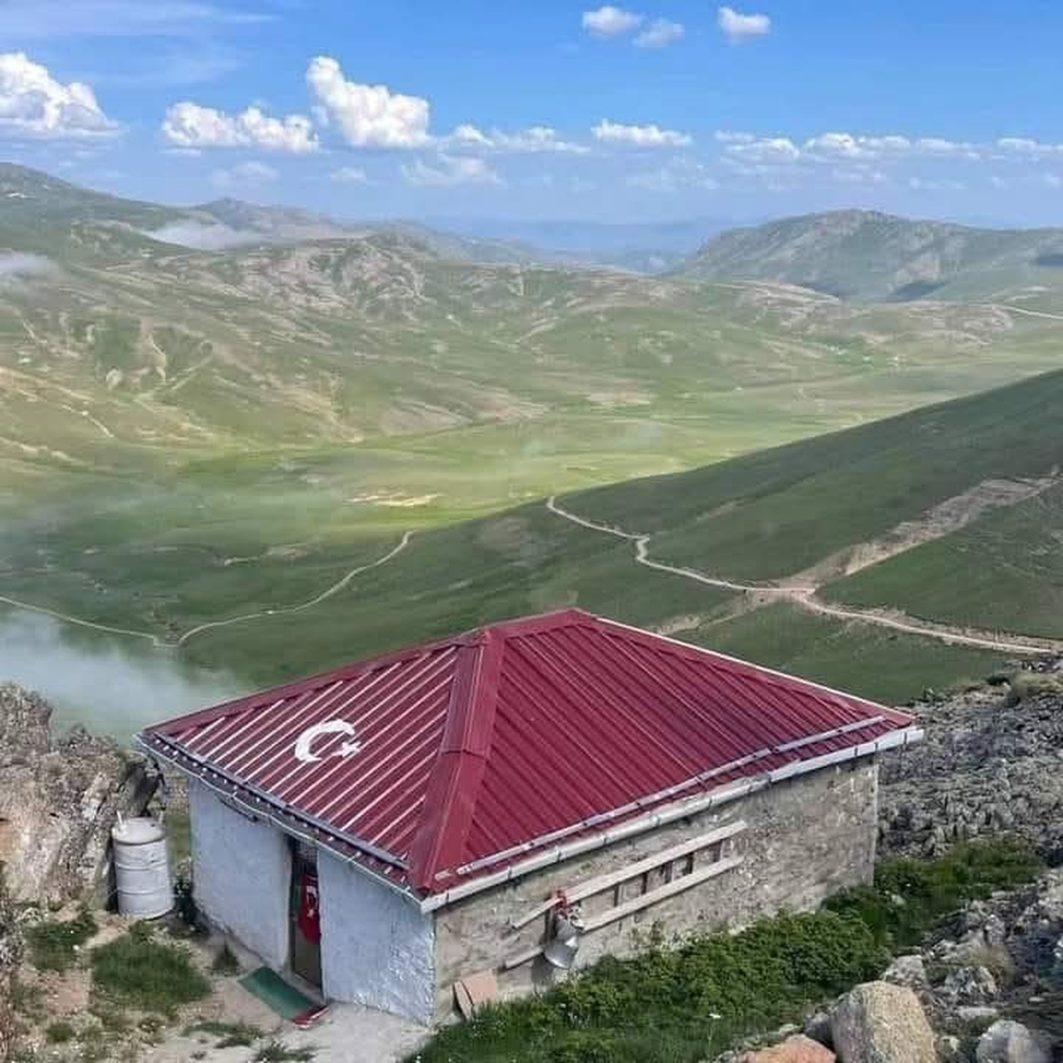 Gümüşhane’de 2 bin 500 rakımdaki Taş Mescid ilgi çekiyor