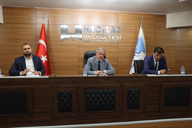 Hacılar Belediye Meclisi eylül toplantısında 9 maddeyi oy birliğiyle kabul etti