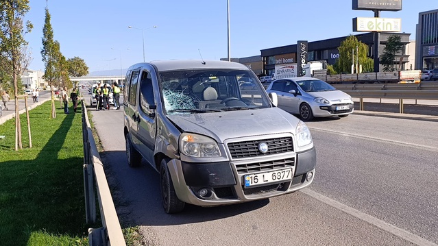 Bursa'da bisikletli 13 yaşındaki çocuk, hafif ticari aracın çarpması sonucu öldü