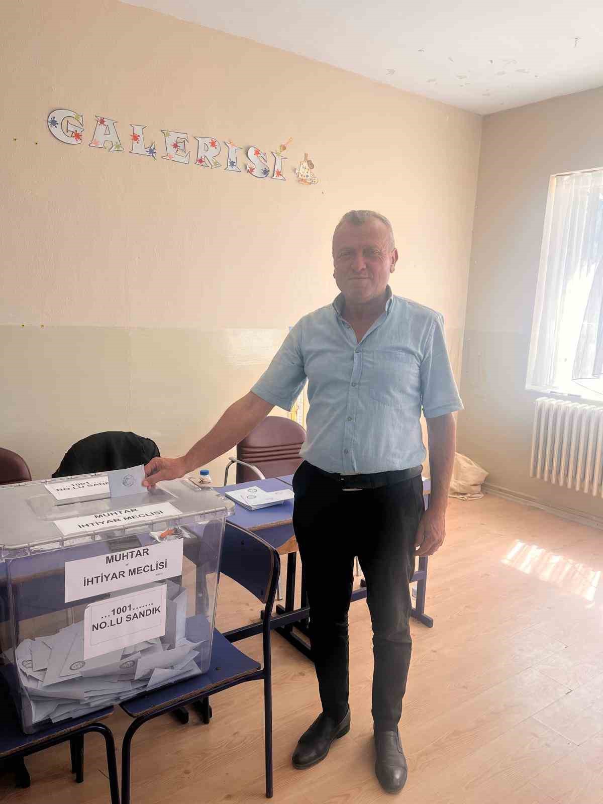 Sezai Demirtaş, Hisarcık Köyü\'nde yeniden muhtar seçildi