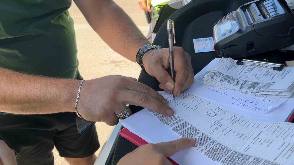 Bursa\'da izin belgesi olmayan tır ve kamyonlara cezai işlem uygulandı